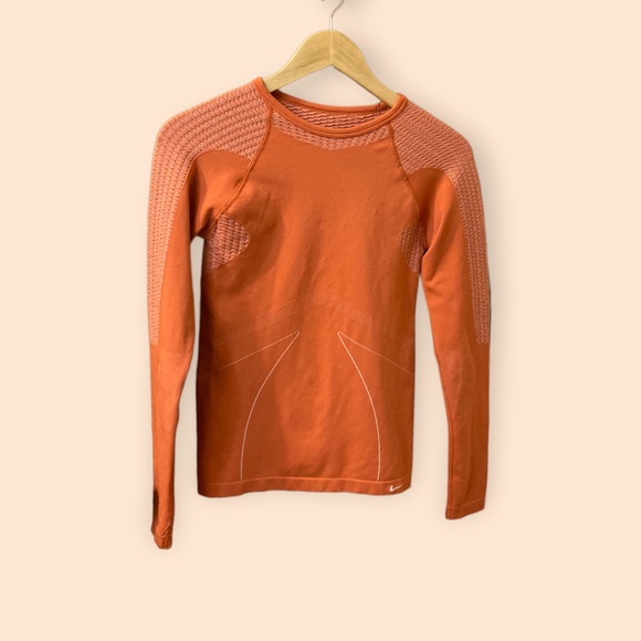 Nike Tops - Nike Long Sleeve Too